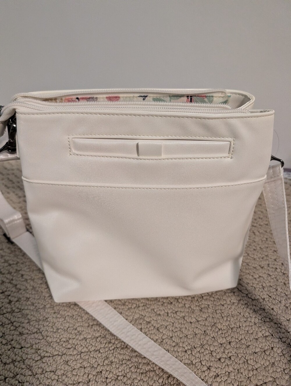 NWT Lug Double Dip Satin Luxe VL Crossbody Bag In Metallic Diamond - Picture 2 of 9